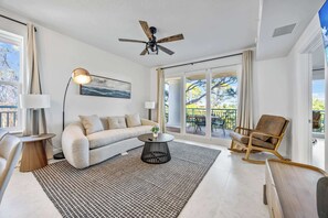 TV, offices - RIVER FLY IN Merritt Island , Launchpad Lookout View (Merritt Island)