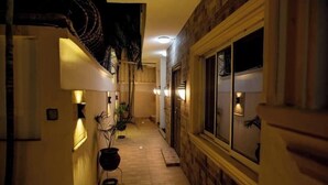 Front of property – evening/night - Alakim Residence and Suites (Benin City)