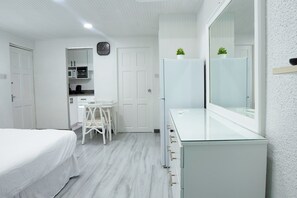 Room - The Little Rockley Getaway! (Christ Church)