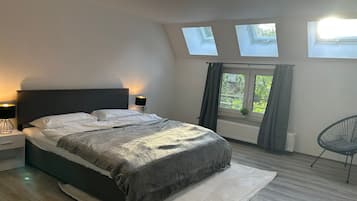 3 Schlafzimmer, BĂŒgeleisen/BĂŒgelbrett, kostenloses WLAN, BettwĂ€sche