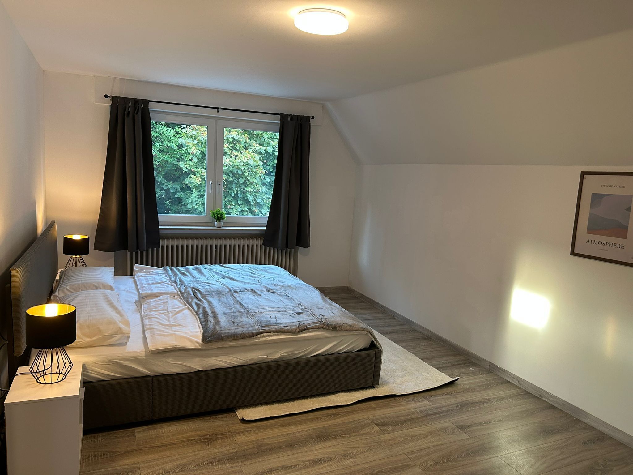3 bedrooms, iron/ironing board, WiFi (free), bed sheets