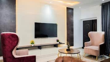 Luksushuoneisto, parveke, kaupunkinäköala | Oleskelualue