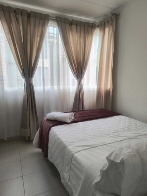 Acceso a internet y ropa de cama 