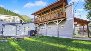 Unclassified image, 4 of 27, button - LOCATION~Walk 2 SeaLife&Parks~Perfect 4 Families (Seward)
