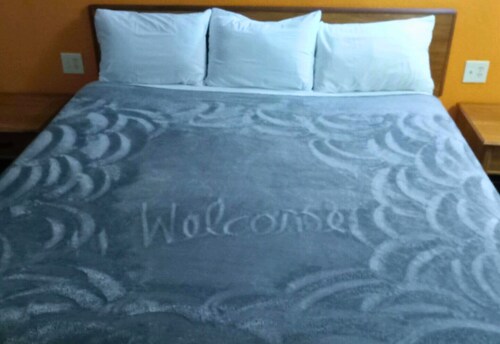 Room 101 - King Bed Hotel Studio