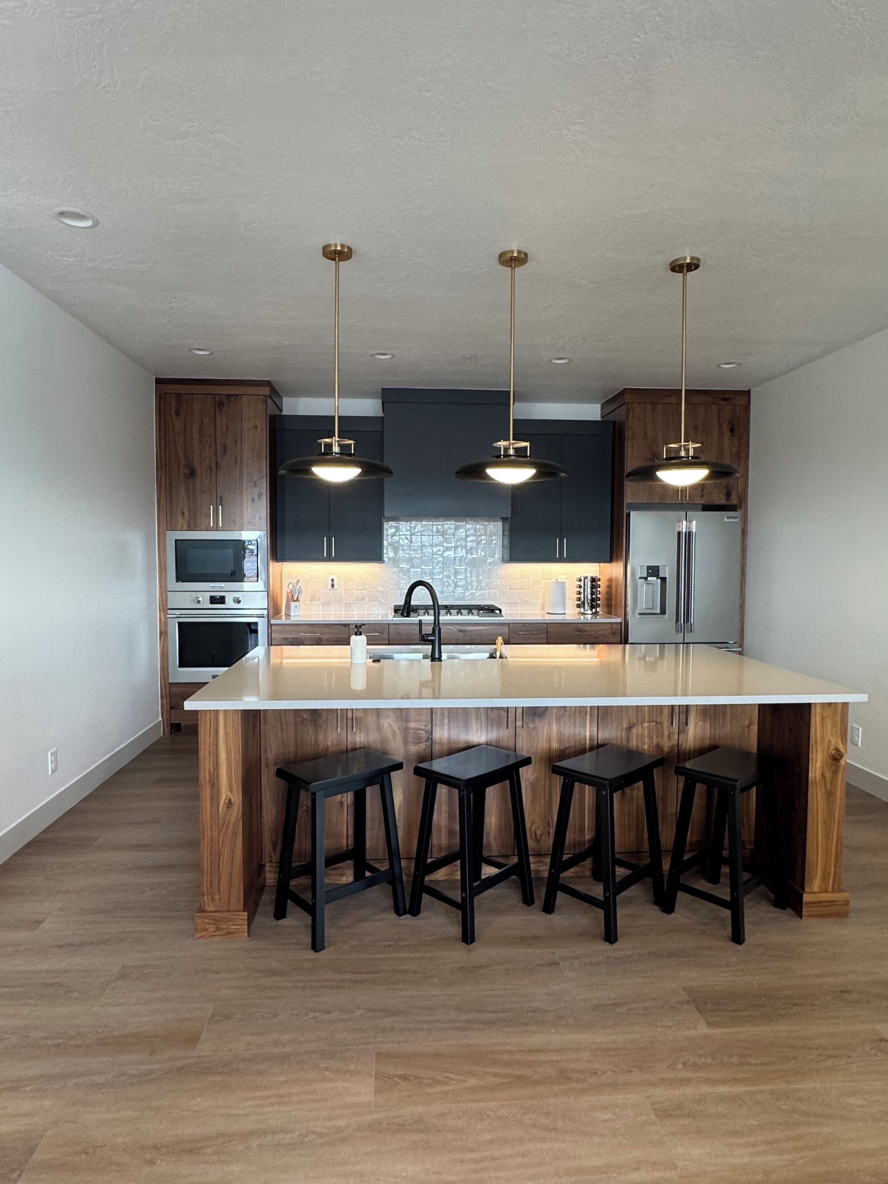 冰箱、微波炉、烤箱、炉灶