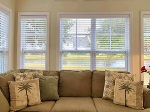 TV - Spacious Townhouse | Sleeps 11 | Close to Golf! (North Myrtle Beach)