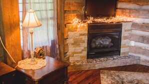 Interior - Moonshine Runners Cabin (Tracy City)