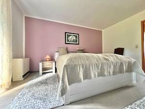 2 slaapkamers, reisbedje, gratis wifi, beddengoed