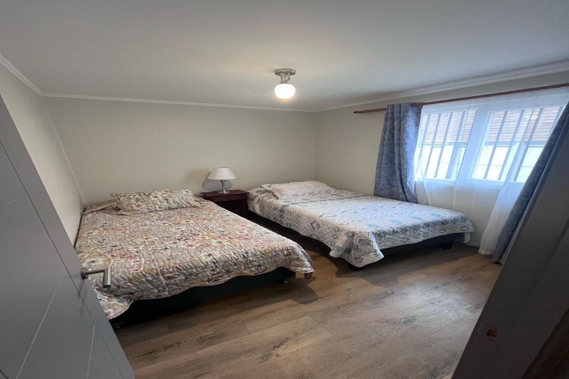 3 多间卧室、办公桌、熨斗/熨衣板、免费 WiFi