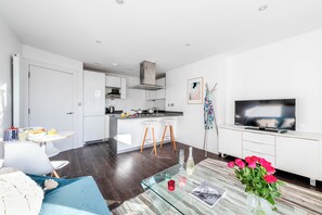 Interior - Chic 1 bed apartment at Kings Cross Farringdon (London)