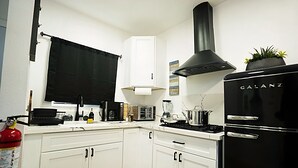 Private kitchen - Your Calm Escape  Modern Guesthouse ADU Sanctuary (San Bernardino)