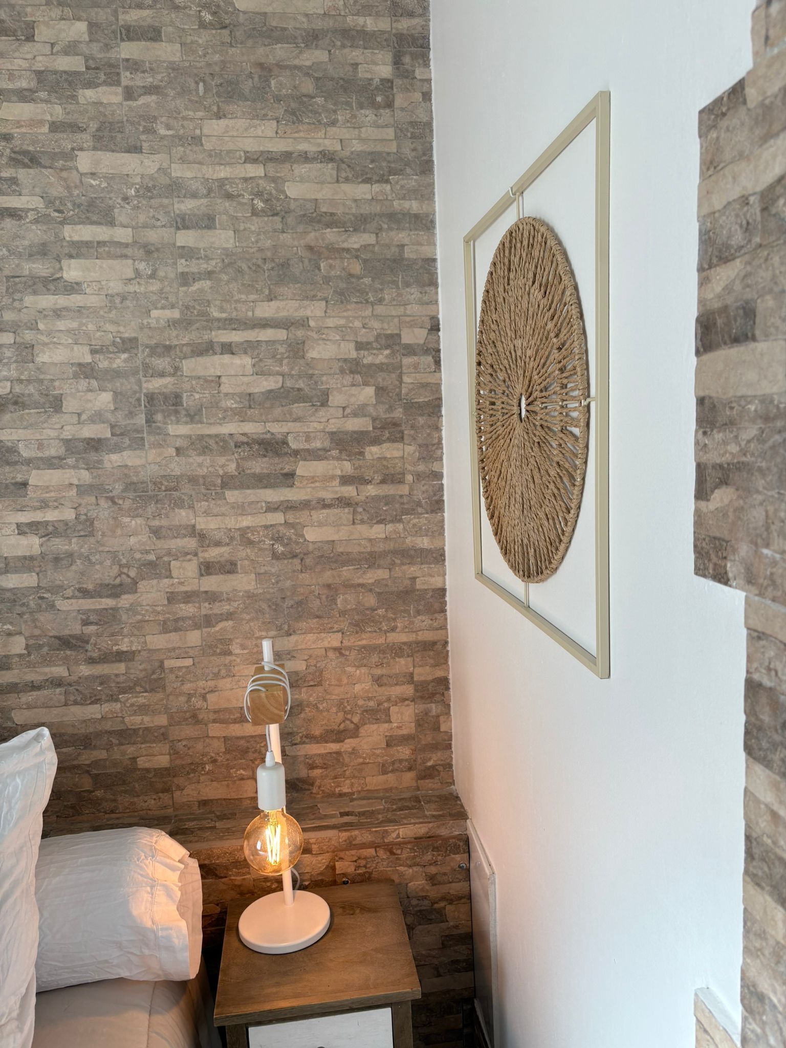 1 chambre, bureau, fer et planche à repasser, Wi-Fi gratuit