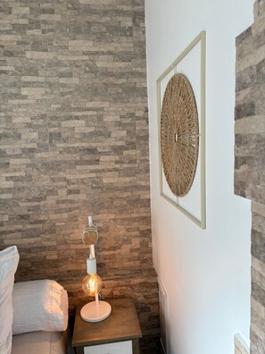 1 chambre, bureau, fer et planche à repasser, Wi-Fi gratuit