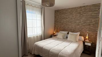 1 Schlafzimmer, Schreibtisch, Bügeleisen/Bügelbrett, kostenloses WLAN