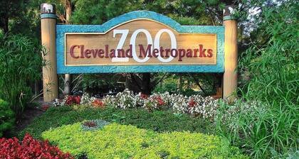 Updated Home: Min From Airport: Cozy Duplex Unit