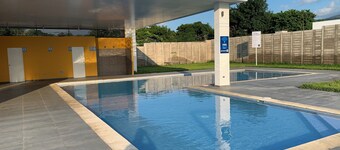 Charming 2-bedroom house with AC and swimming pool access in Ciudad Marsella