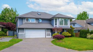 Unclassified image, 5 of 49, button - Surrey Family Home w/ Patio & Garden – 3BR 2BA (Surrey)
