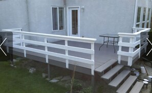 Terrace/patio - Nice quiet home in island lakes, near St vital, St Boniface, Sagecreek. (Winnipeg)