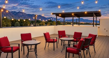 Grand Suite – New Construction Beauty! Pets too!