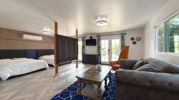 Iron/ironing board, travel crib, free WiFi, bed sheets