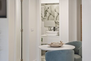 Interior - Camacho Studios - Turquoise Room by Homie (Funchal)