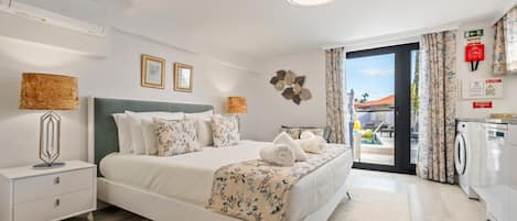 1 chambre, fer et planche à repasser, lit parapluie, Wi-Fi gratuit