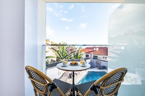Outdoor dining - Camacho Studios - Green Room by Homie (Funchal)