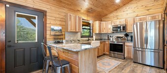 Cozy hilltop cabin in the Kiamichi Mountains
