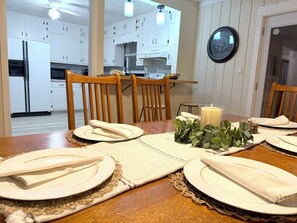 Dining - Cozy Home in Lawrenceville (Lawrenceville)