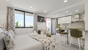House | 1 bedroom - Camacho Studios - Green Room by Homie (Funchal)