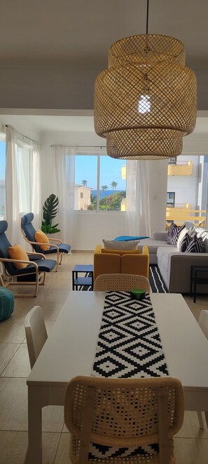 TV - Ocean Front Breezy Walk to Beach 3-bed condo w/ Air Conditioning in Juan Dolio (Juan Dolio)