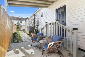 Terrace/patio - JazzFest Central! Spotless3BR|Driveway|Outdoor (New Orleans)