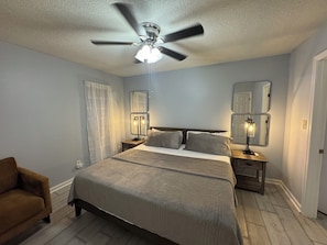 1 habitación, tabla de planchar con plancha, wifi y ropa de cama 