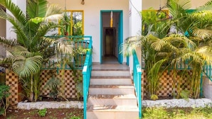 Deluxe Double Room, Balcony - Zennis Earth Stays (Mandrem)