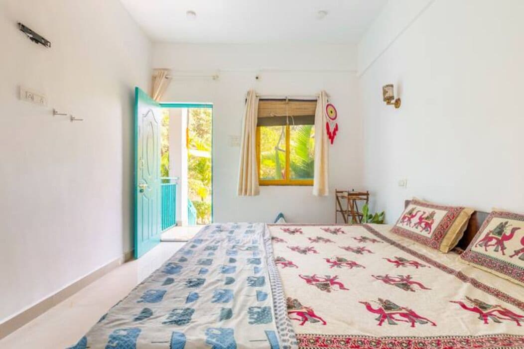 Deluxe Double Room, Balcony | Iron/ironing board, free WiFi