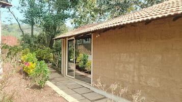 Economy Double or Twin Room, Garden View | Iron/ironing board, free WiFi