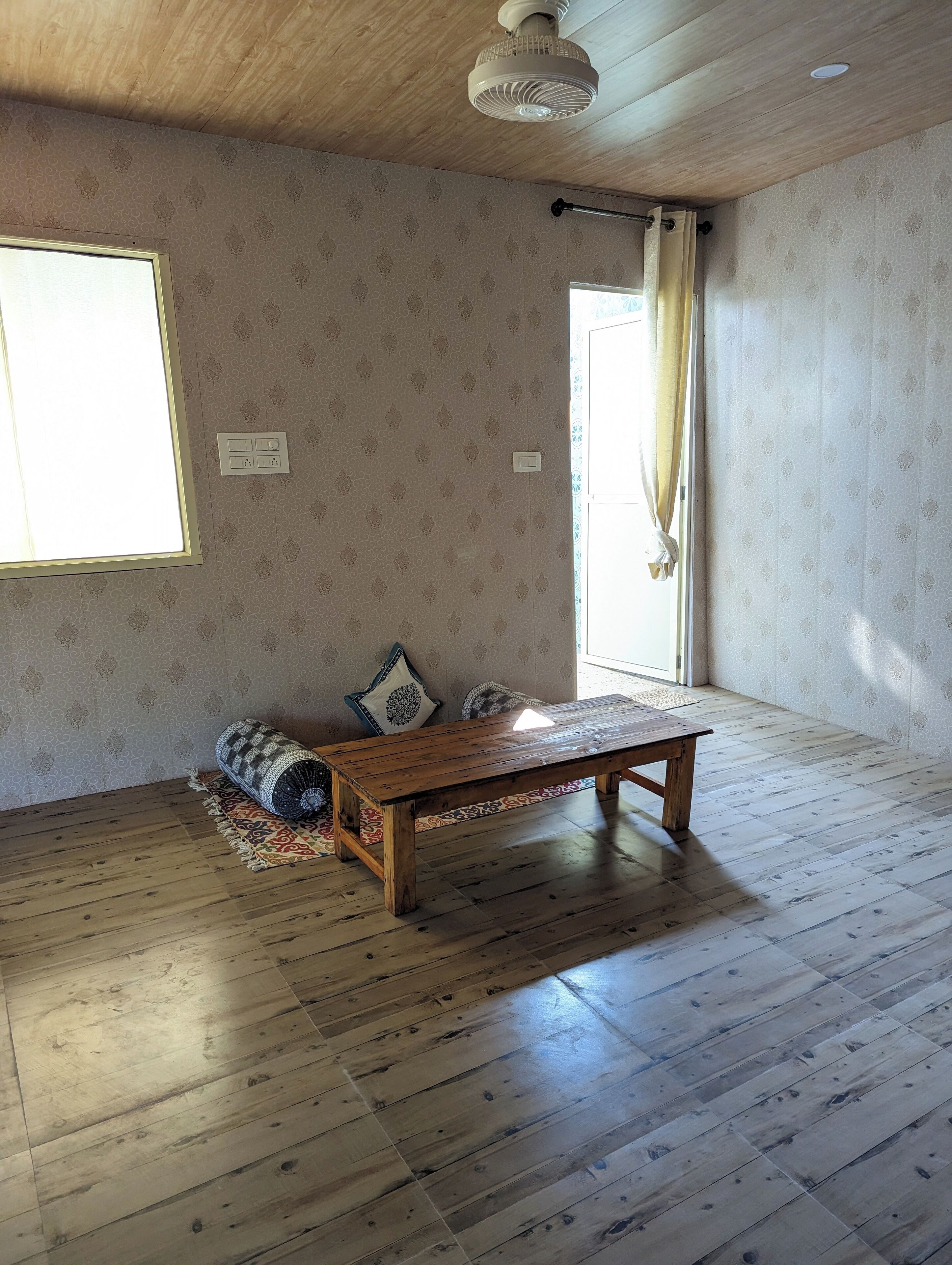 Superior Suite, Balcony, Hill View | Living area | Printers