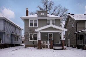 Exterior - Charming Renovated Home in Lakewood (Lakewood)