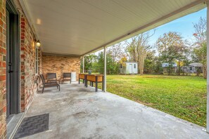 Terrace/patio - 3BR 3 Full Bath Spacious Home w/ Office (Lake Charles)