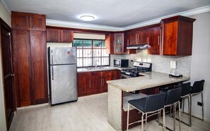 Private kitchen - Fantastic 2-bedroom apartment with AC in lovely Santo Domingo (Santo Domingo)