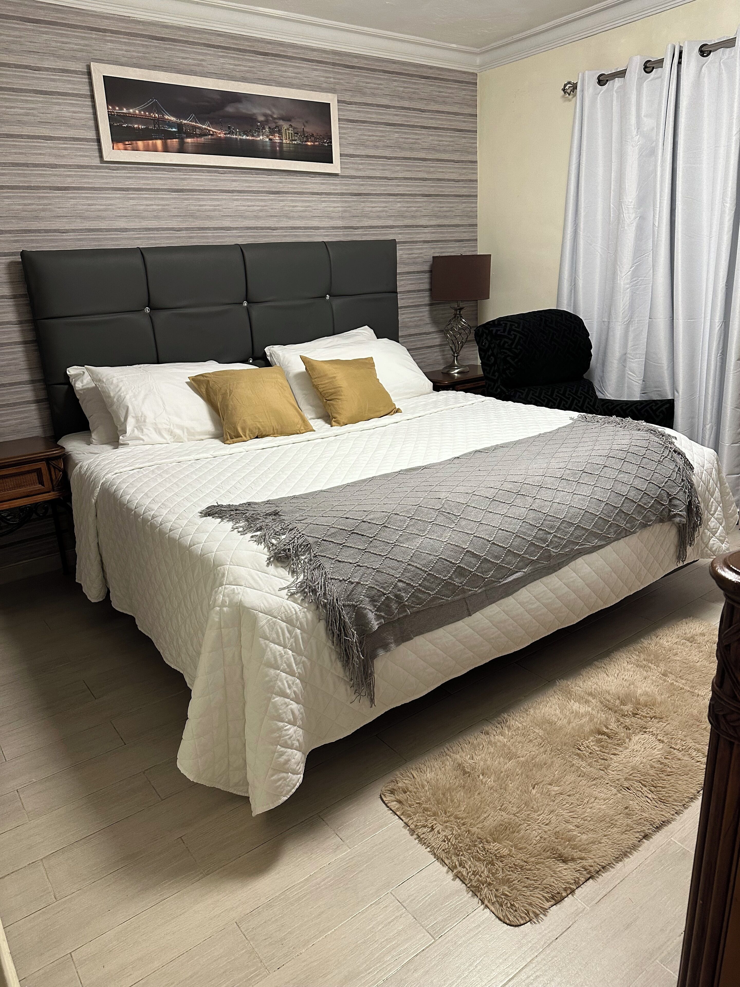 Iron/ironing board, WiFi, bed sheets