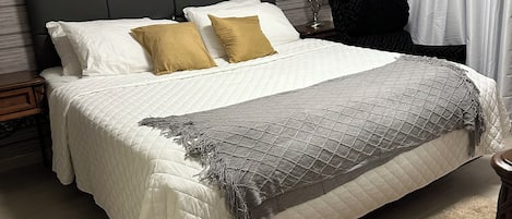 Strykejern/-brett, wi-fi og sengetøy