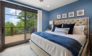 Skrivebord, reiseseng for barn, wi-fi (inkludert) og sengetøy