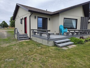 Terrace/patio - 2-bedroom Waterfront paradise (Richibucto)