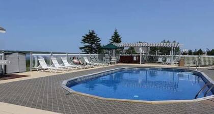 2-bedroom Waterfront paradise