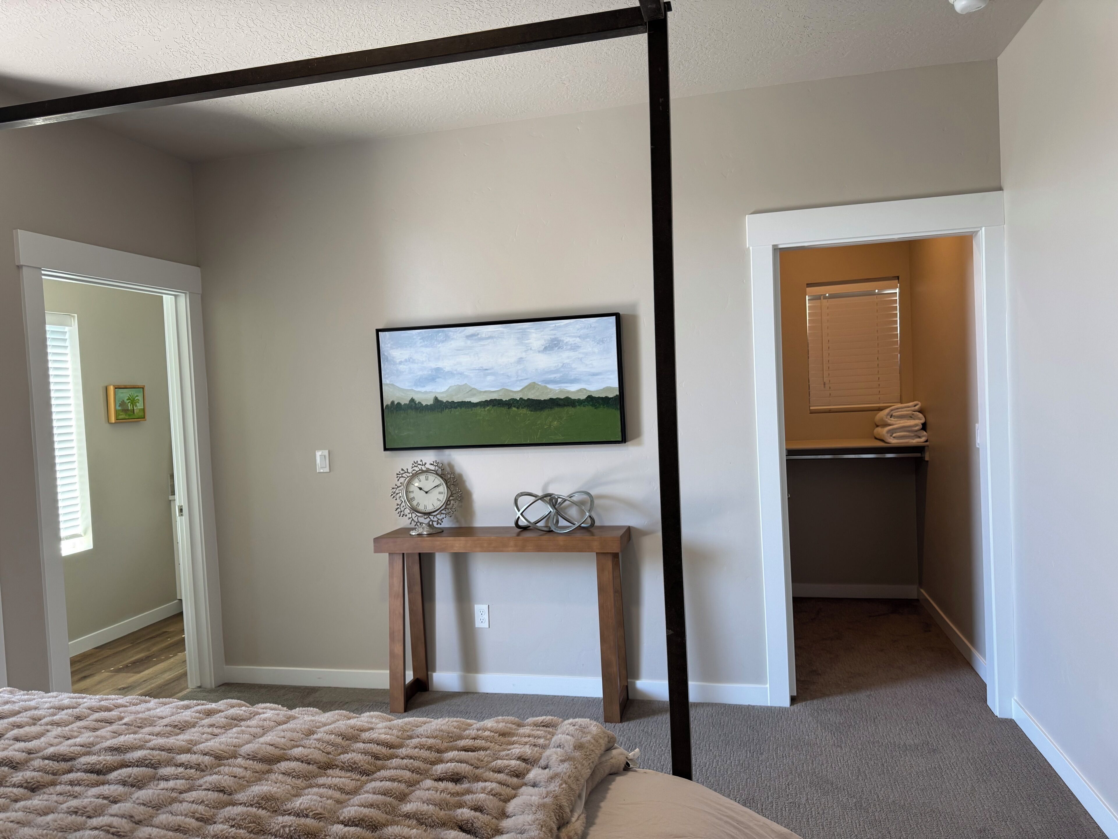 2 bedrooms, iron/ironing board, WiFi (free), bed sheets