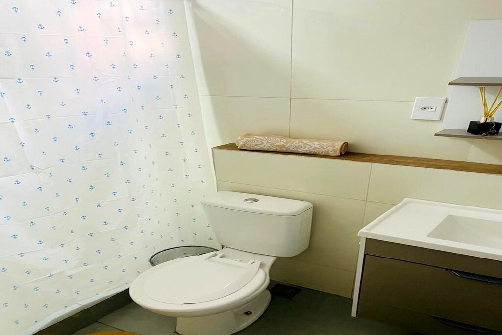 Sèche-cheveux, papier toilette