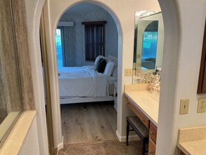 3 bedrooms, iron/ironing board, WiFi, bed sheets - Beautiful Desert House (Desert Hot Springs)