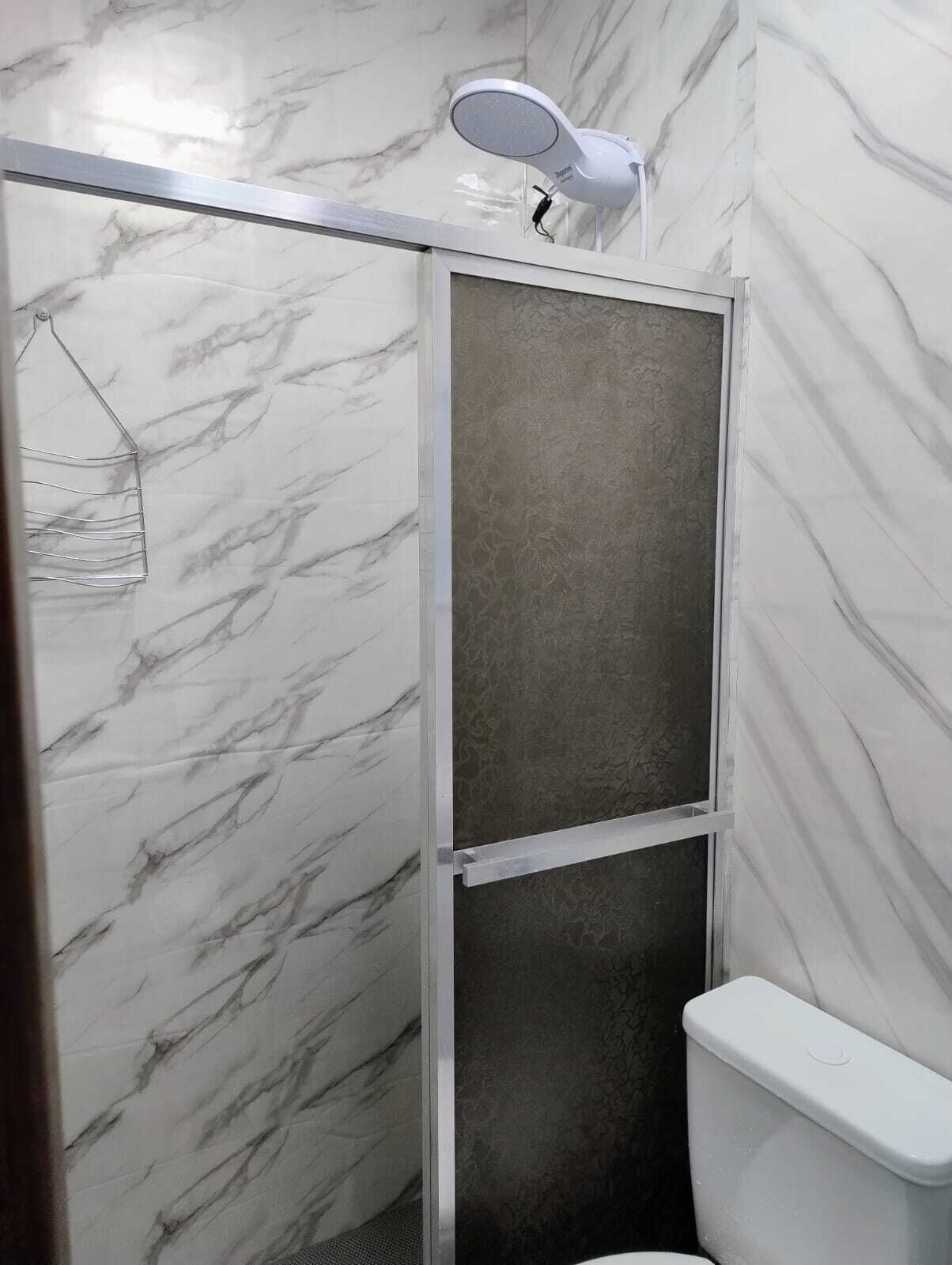 Asciugamani, sapone, carta igienica